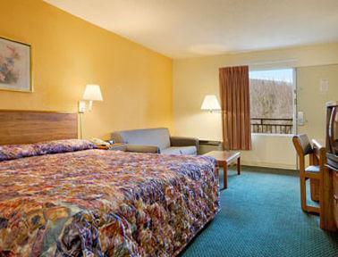 Super 8 By Wyndham Caryville Tn Room photo