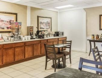 Super 8 By Wyndham Caryville Tn Restaurant photo